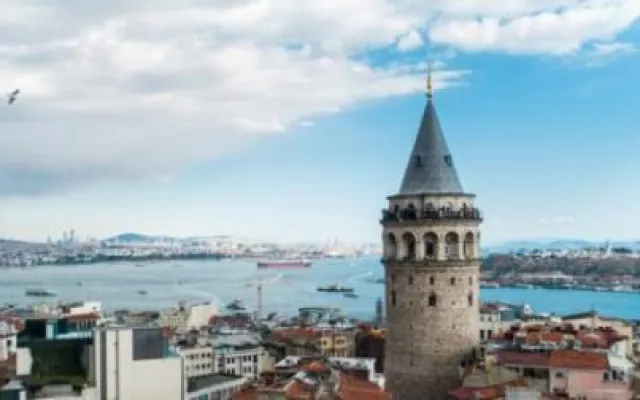 İstanbulda zəlzələ oldu