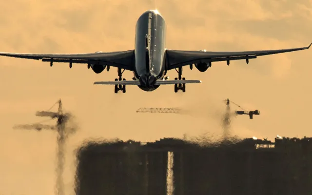 Səudiyyənin bu aeroportu təyyarələri qəbul etmir