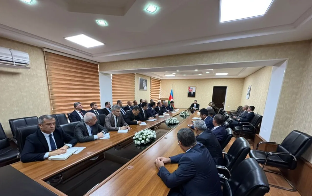 Xəzər rayonunda müşavirə - Bir sıra şəxslər cəzalandırıldı - Fotolar