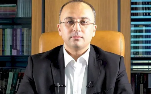 Elşad Miri: "Özlərini ətrafdakılara daha dindar göstərmək üçün uşaqlarının başını bağlayırlar"