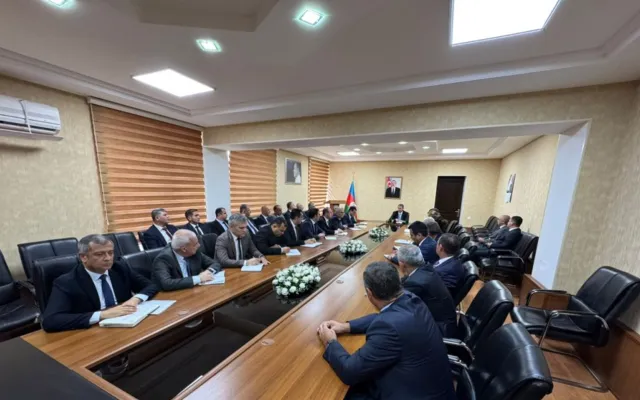 Xəzər rayonunda müşavirə - Bir sıra şəxslər cəzalandırıldı - Fotolar