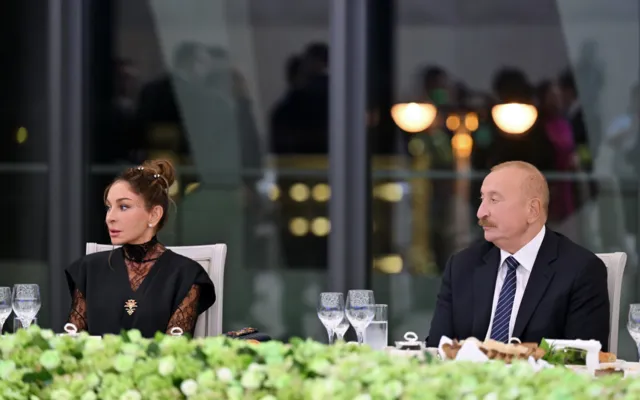 Prezident ailəsi ilə Bakıda mühüm şam yeməyində - Fotolar+Video