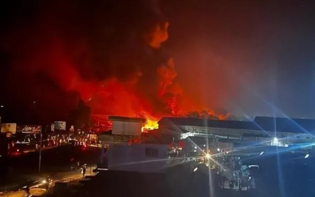 Rumıniya sularında tankerə zərbə endirildi