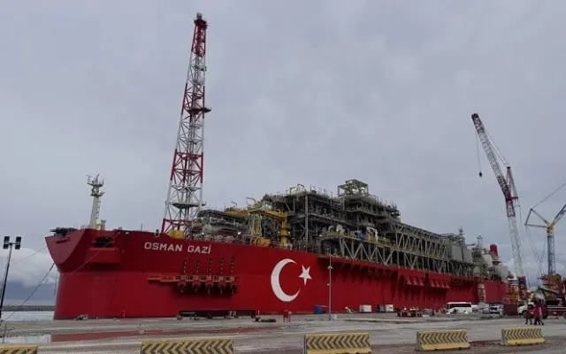 Türkiyədə ilk üzən hasilat platforması yola salındı