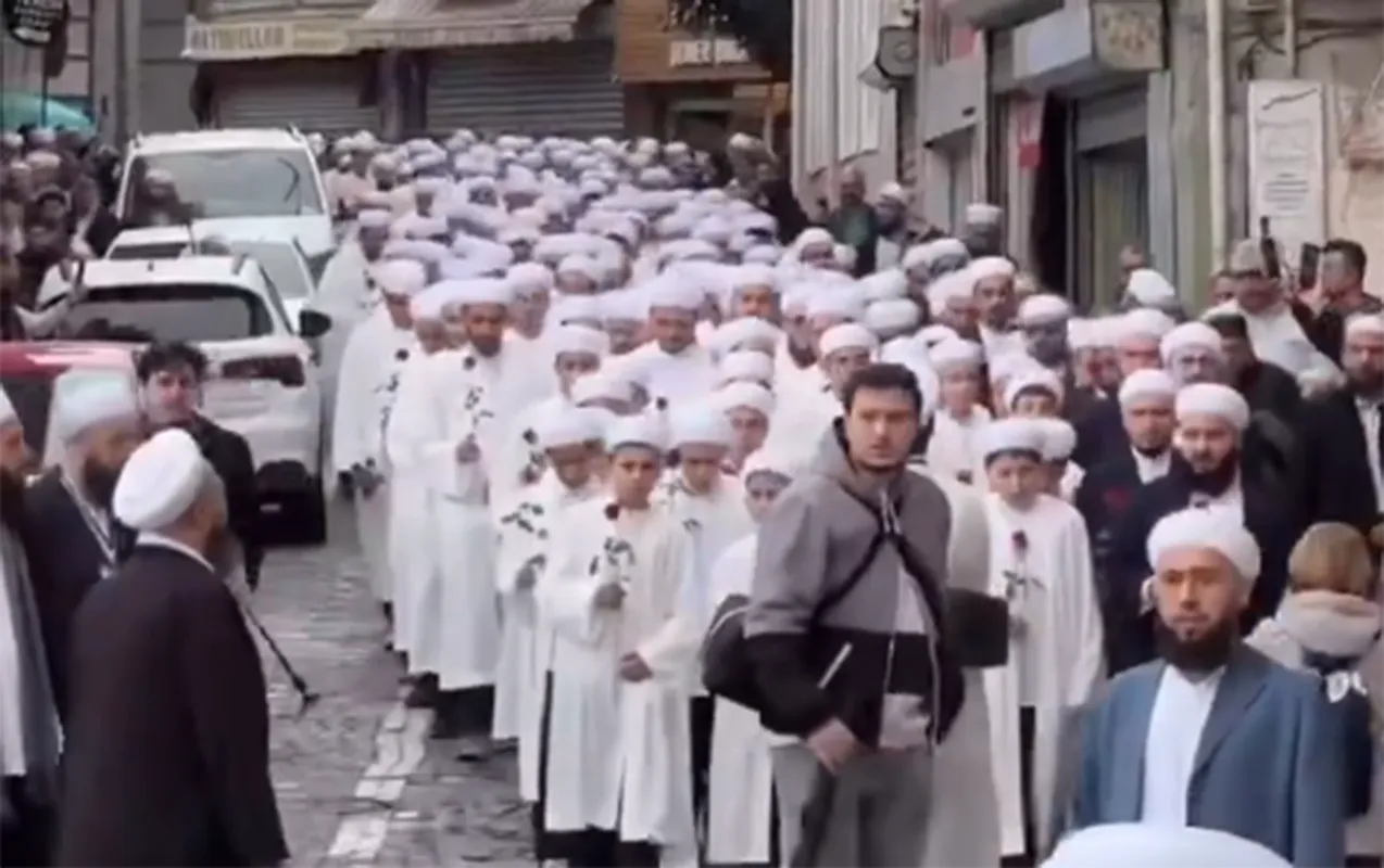 Türkiyəni mollalaşdıran zehniyyət Azərbaycana dərs keçə bilməz! - Video