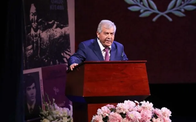 Türk dindarlar ərəb millətçiliyinə xidmət edir - Video