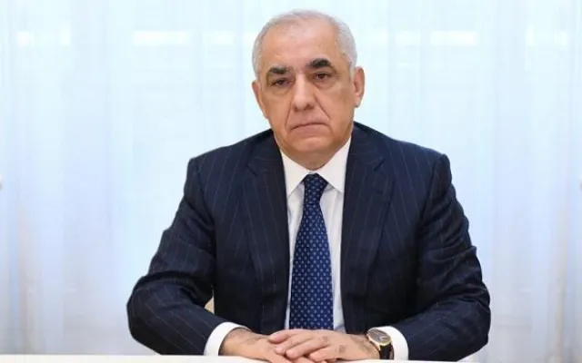 Əli Əsədov yeni qərar imzaladı
