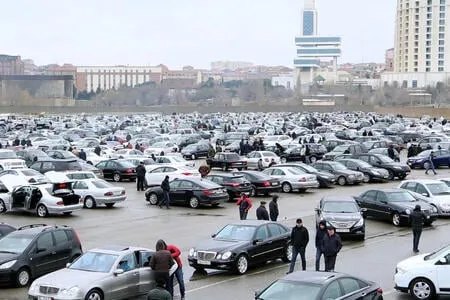 Maşın bazarında durğunluq: Qiymətlər isə... - Video