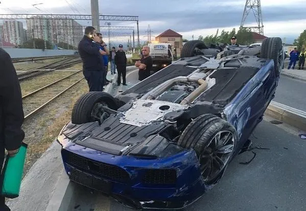 Yevlaxda BMV aşdı: ölənlər var - Foto