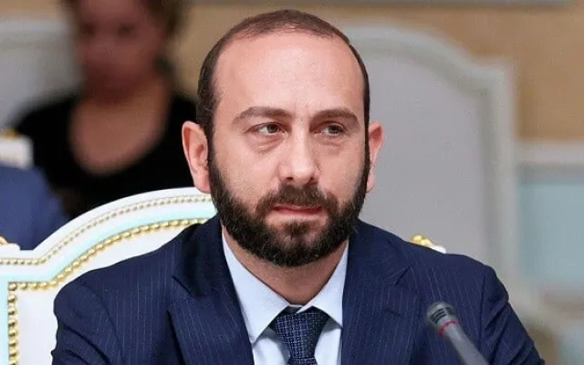 Rusiya İrəvana qarşı hərəkətə keçdi - Mirzoyan əsəbiləşdi