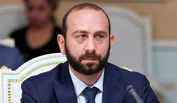 Rusiya İrəvana qarşı hərəkətə keçdi - Mirzoyan əsəbiləşdi