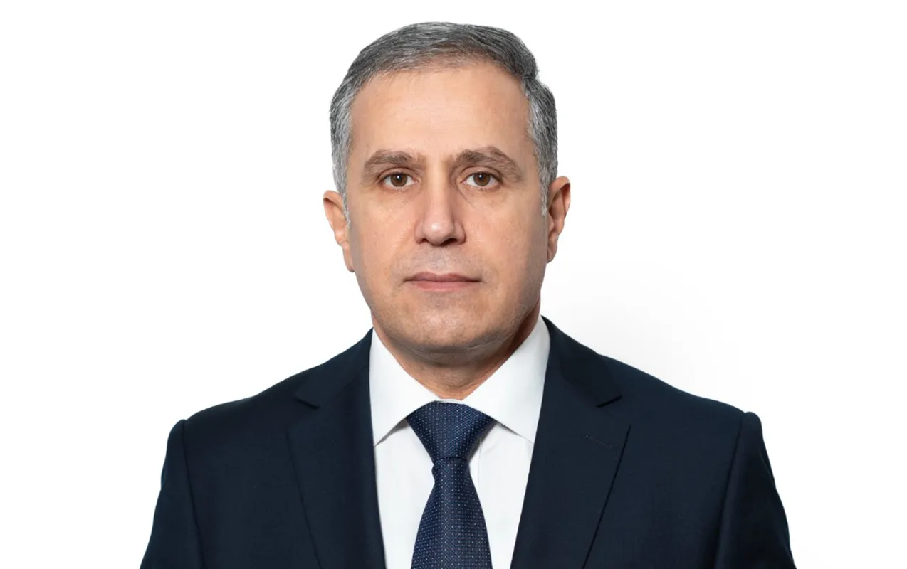 Müstəntiqlikdən nazir müavini vəzifəsinə... - Dosye