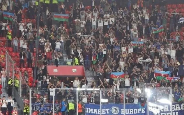 "Qarabağ" fanatları skamyaları sındırdı: AFFA-dan qərar