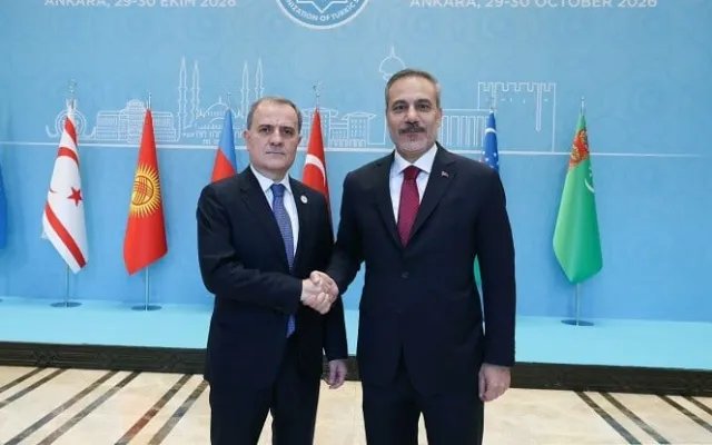 Hakan Fidan Ceyhun Bayramovu qarşıladı