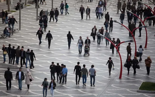 Azərbaycanda işləyən gənclərin sayı 94 min nəfər azaldı