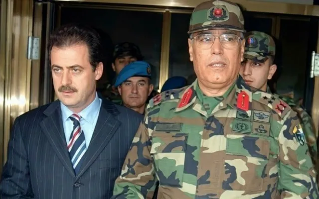 Türk generalın Bakıda səhvi... - Türk yazar açıqladı