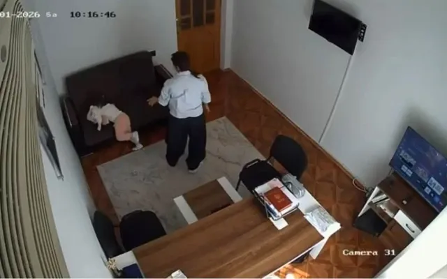 Direktor bağçada uşağa şiddət göstərdi - Cinayət işi açıldı-Video