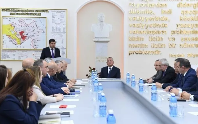 YAP-da geniş müşavirə keçirildi