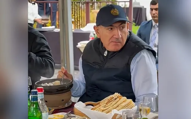 Paşinyan xaş qonaqlığında - Video