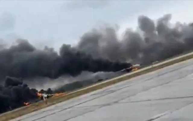 Rostovda aerodrom vuruldu: 3 təyyarə, 3 helikopter məhv edildi