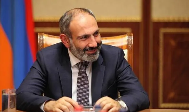 Paşinyan rus dili kursuna gedir