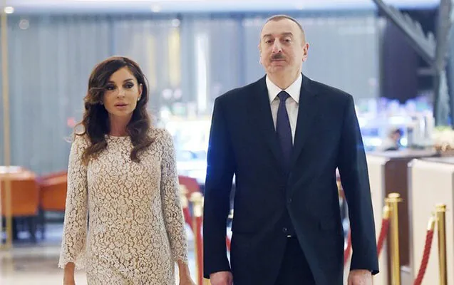 Prezident və xanımı hotellərin açılışında - Yenilənib