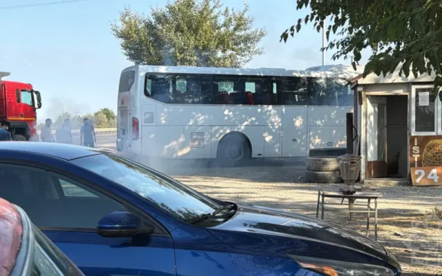 Xaçmazdan Bakıya gedən sərnişin avtobusu qəfil yanıb - FOTO