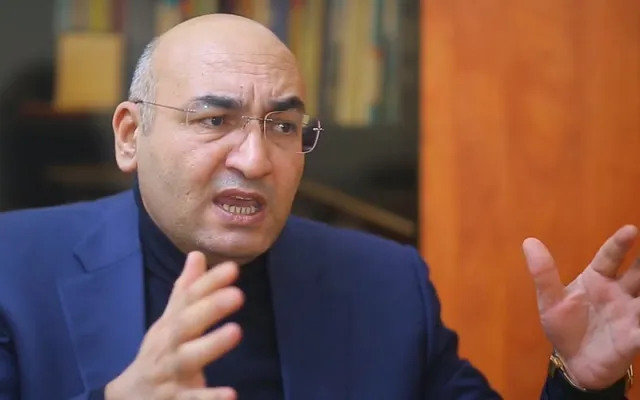 İqbal Ağazadə: “Bakıda 14 zolaqlı yol da çəksəniz, tıxac bitməyəcək”