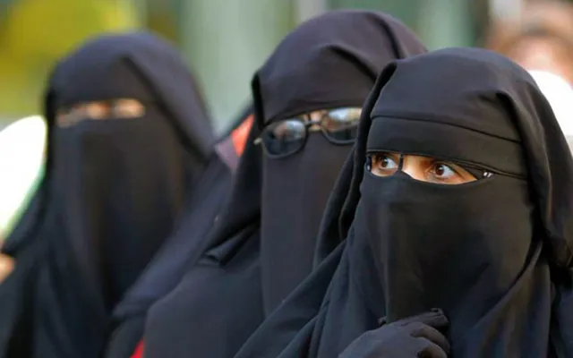 Bu ölkədə niqab qadağan edilir