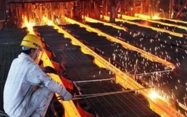 Ukrayna polad istehsalının 90%-ni itirdi