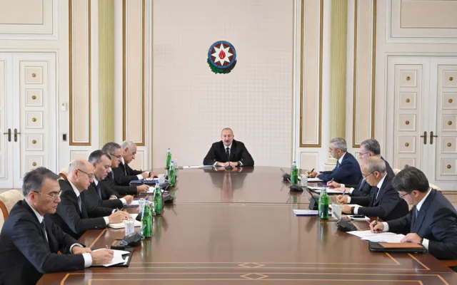 Prezident müşavirə keçirdi - Fotolar