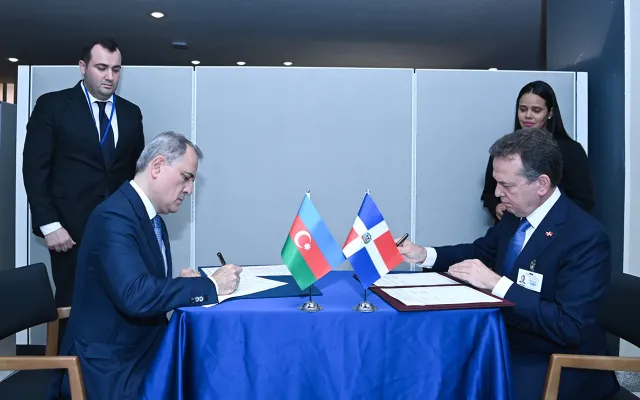 Daha bir ölkə ilə viza rejimi ləğv edildi - Fotolar