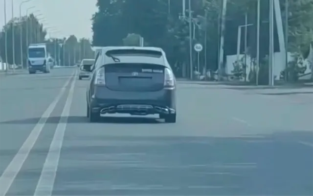 Üzərinə “Şəhid anası” yazılmış nömrəsiz maşınla qaydaları pozdu, saxlanıldı - Video
