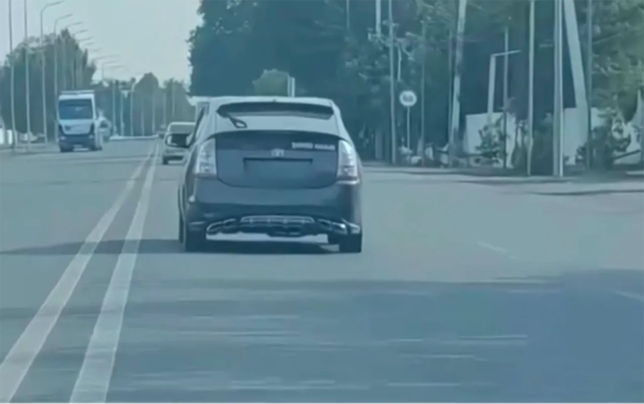 Üzərinə “Şəhid anası” yazılmış nömrəsiz maşınla qaydaları pozdu, saxlanıldı - Video
