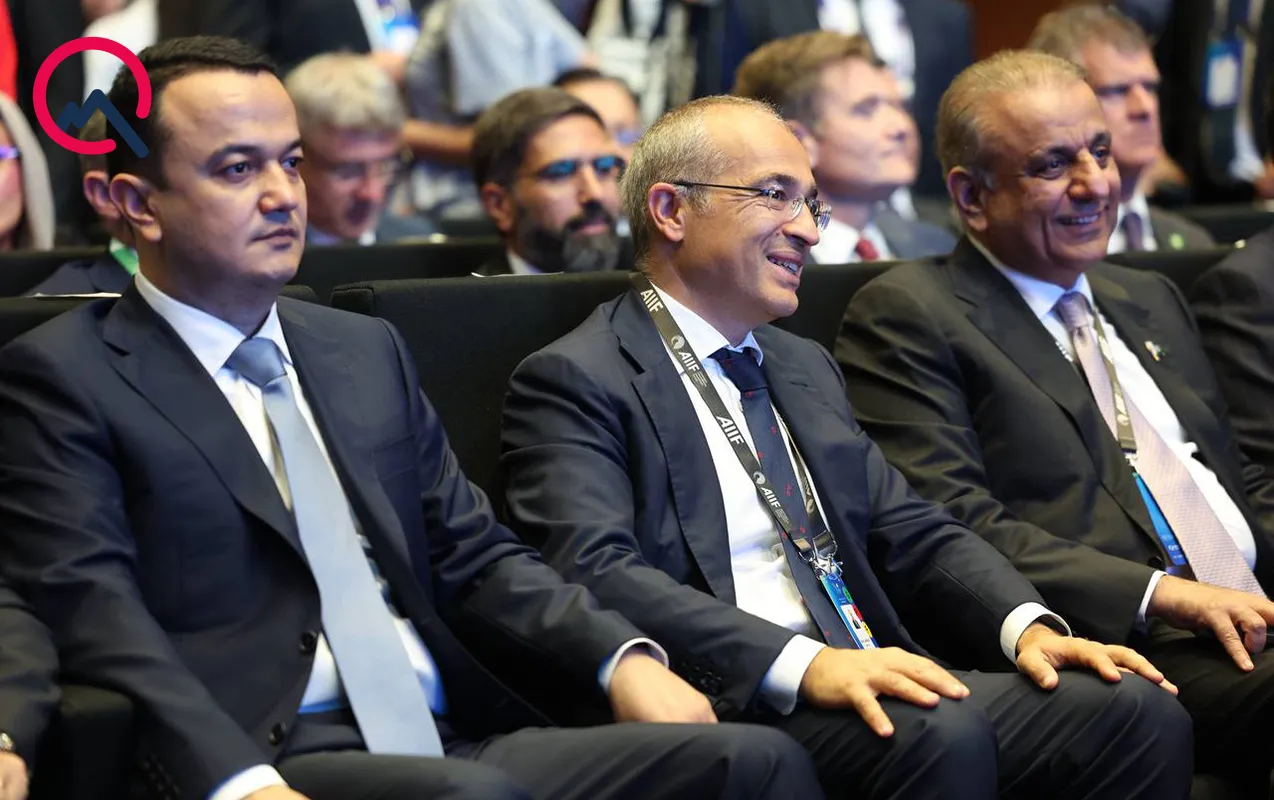 Dövlət rəsmiləri Bakıda forumda - Fotolar