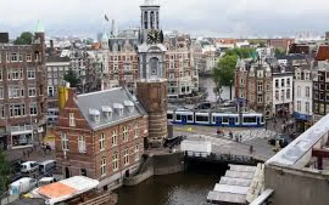 Amsterdamda atışma: ölən var