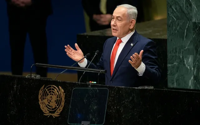 Netanyahu danışanda zalı tərk etdilər - Video