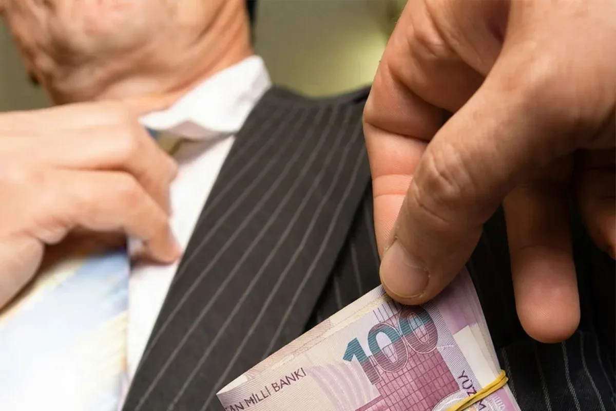 Azərbaycanda korrupsiya barədə məlumat verənlərə MÜKAFAT veriləcək