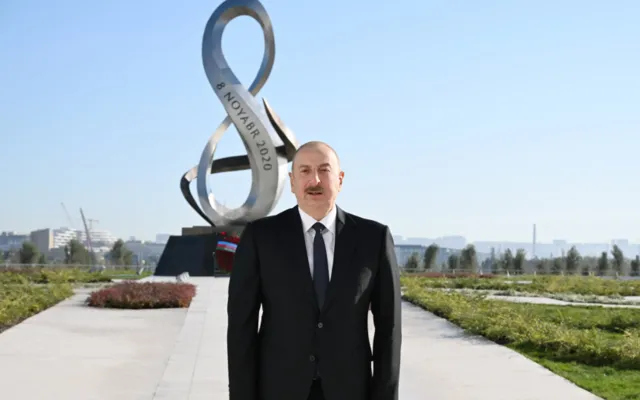 Prezidentlə xanımı Bakıdakı Zəfər parkında olub
