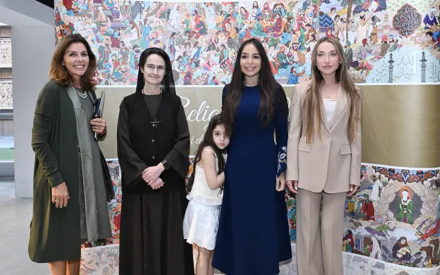 Leyla və Alyona Əliyevalar Azərbaycan xalçaları sərgisində - Fotolar