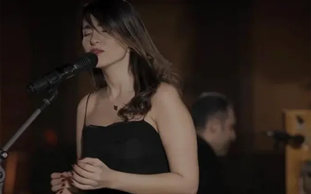 Hicabsız konsert vermişdi - Ağır cəzalandırıldı